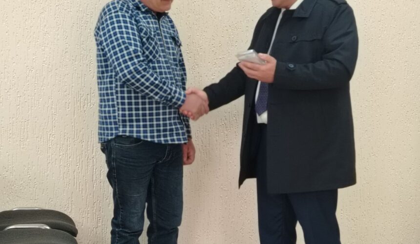 Работнику предприятия был вручен нагрудный знак «За заслугі ў пераадоленні наступстваў катастрофы на Чарнобыльскай АЭС»